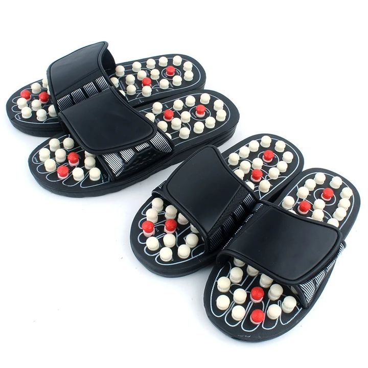 FOOT MASSAGING SLIPPERS